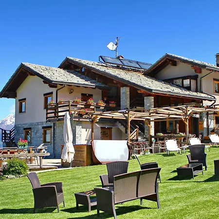 Chacaril Hotel